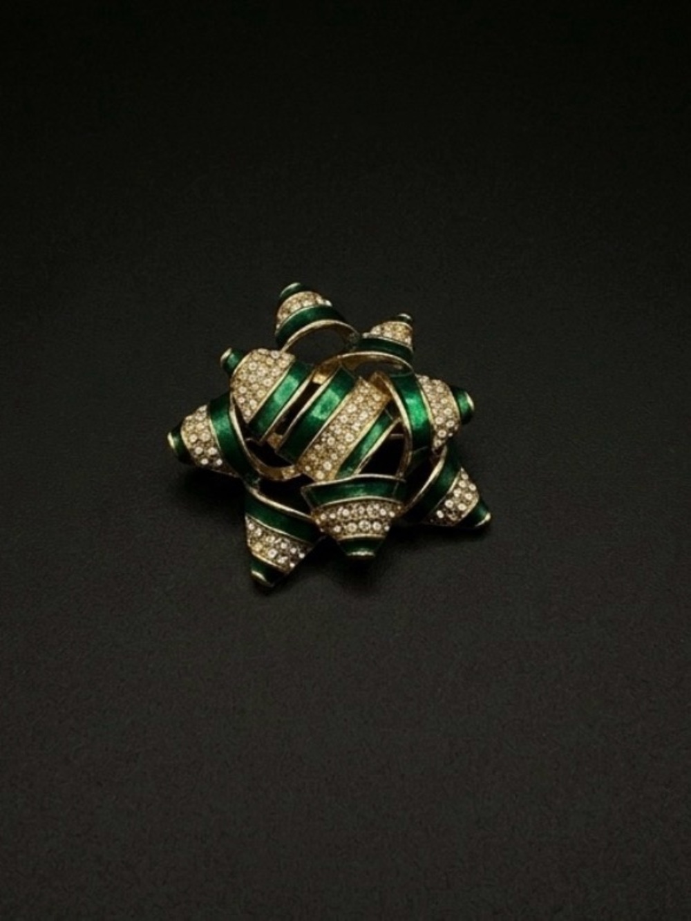 #157 NAPIER Vintage Festive Bow Brooch